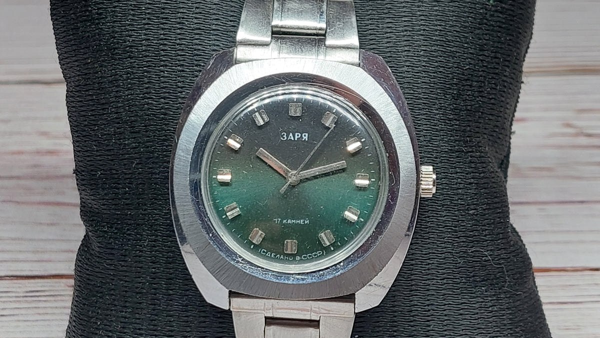 Soviet vintage watch ZARYA watches mechanical mechanical watches USSR.