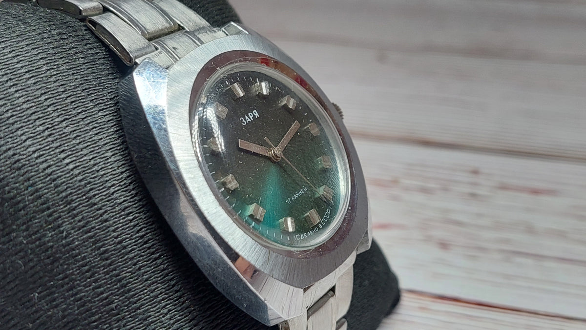 Soviet vintage watch ZARYA watches mechanical mechanical watches USSR.