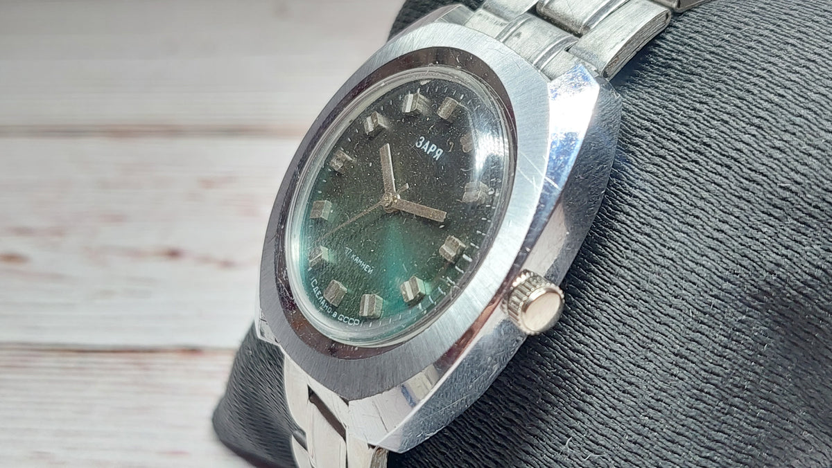 Soviet vintage watch ZARYA watches mechanical mechanical watches USSR.