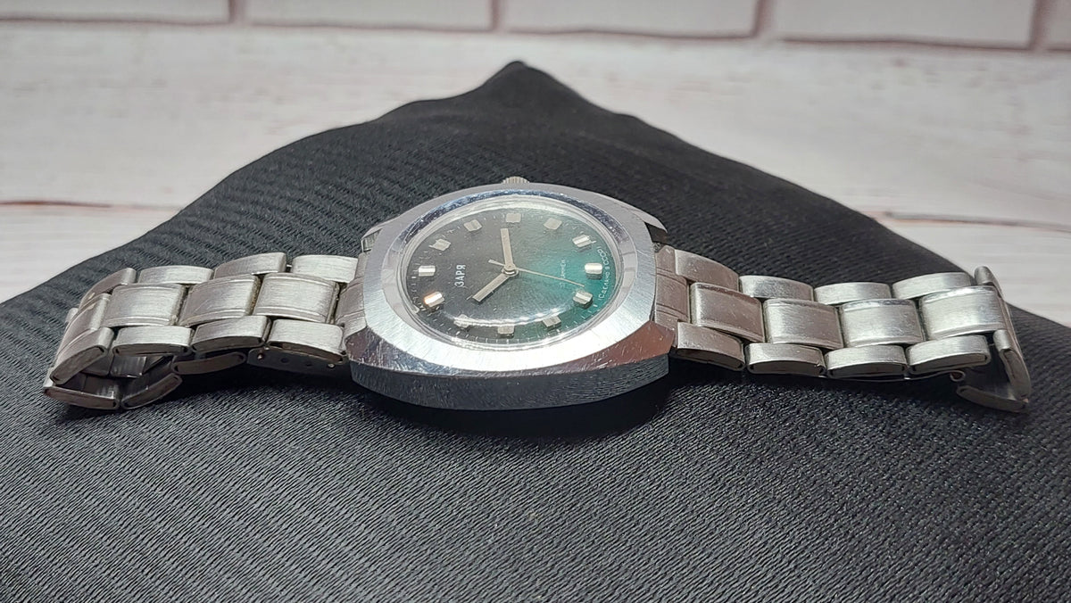 Soviet vintage watch ZARYA watches mechanical mechanical watches USSR.