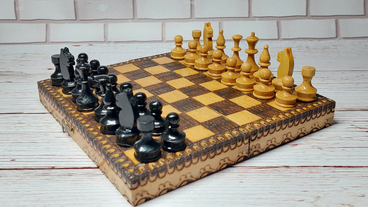 Soviet wooden chess made in the 70s, in very good condition.
