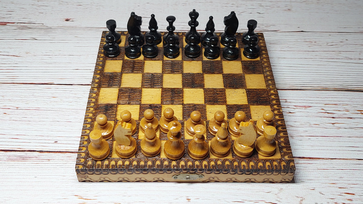 Soviet wooden chess made in the 70s, in very good condition.