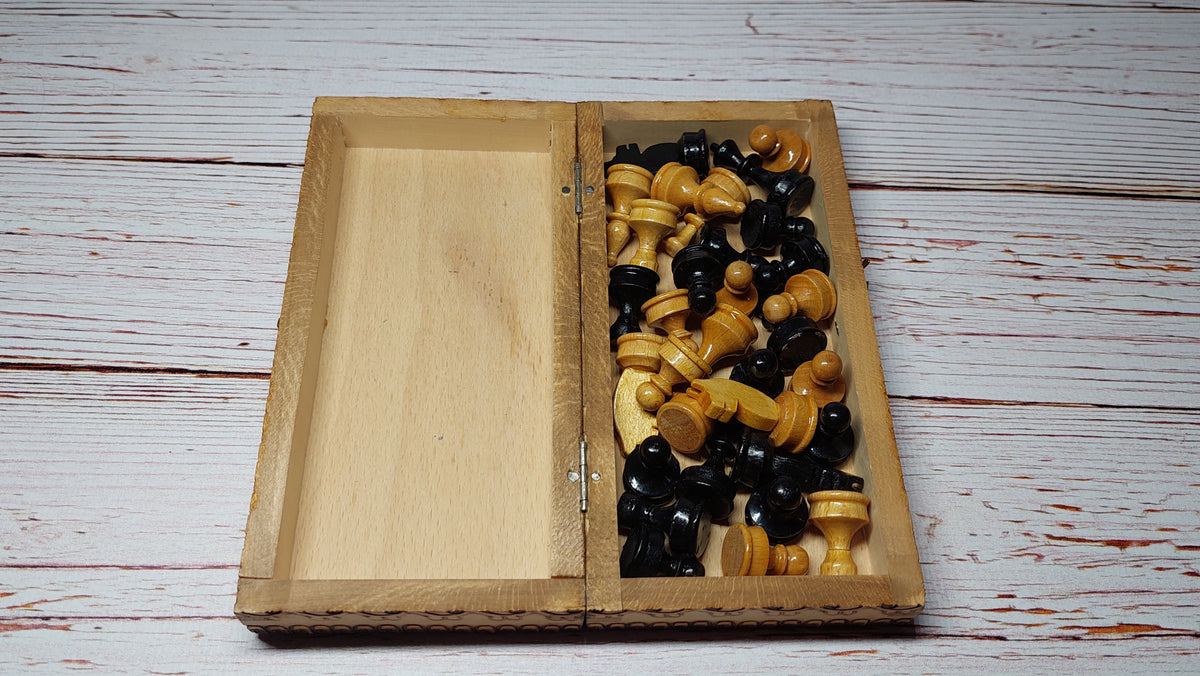 Soviet wooden chess made in the 70s, in very good condition.