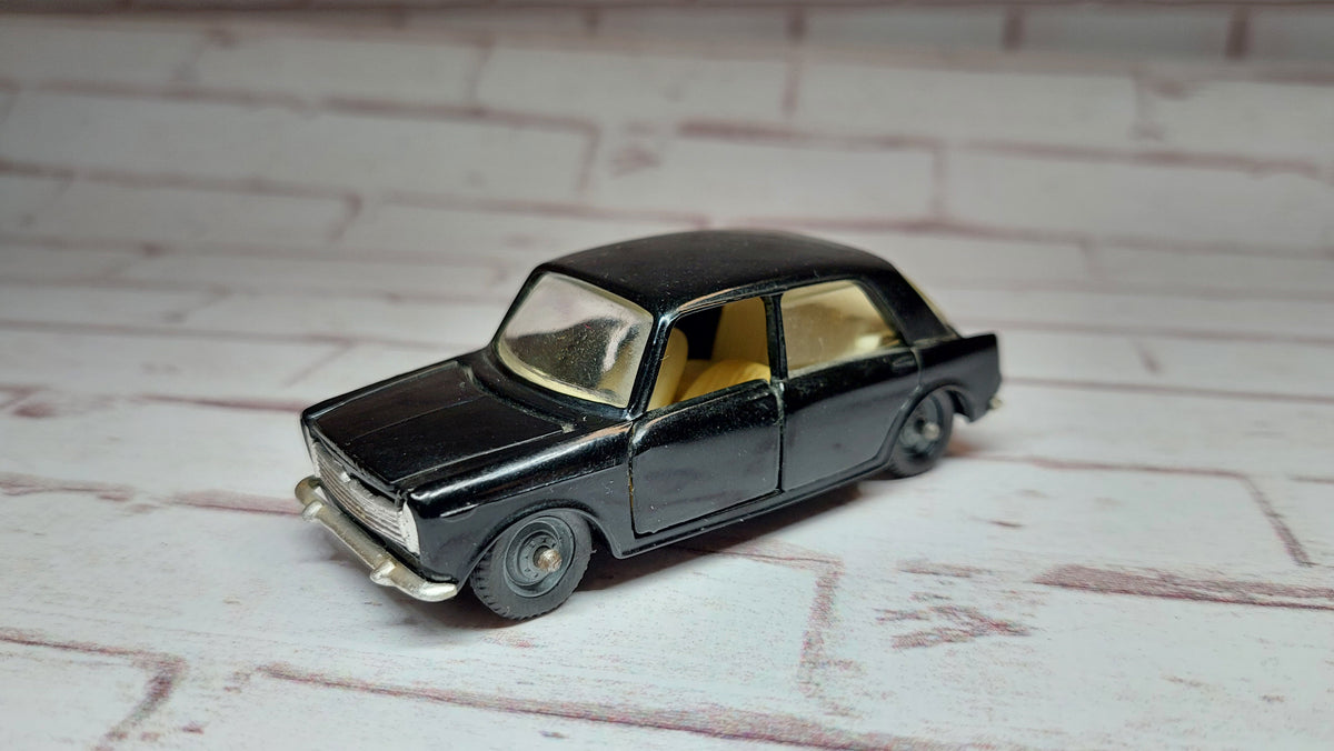 Collectible car 1/43 1970s innocenti morris im3