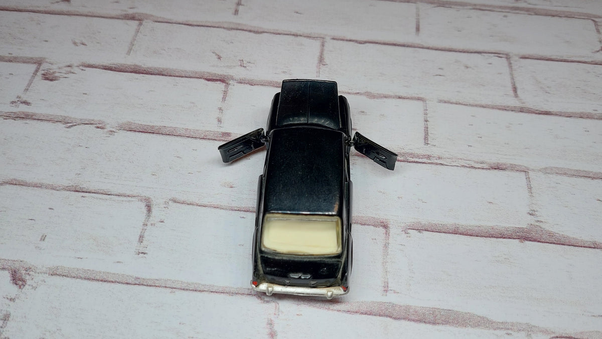 Collectible car 1/43 1970s innocenti morris im3
