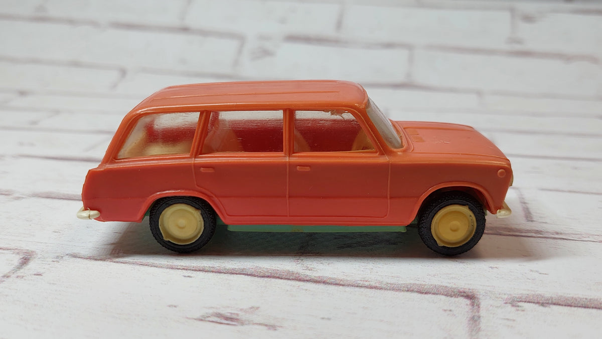 Collectible car 1/43 1970s Zhiguli 21-02.