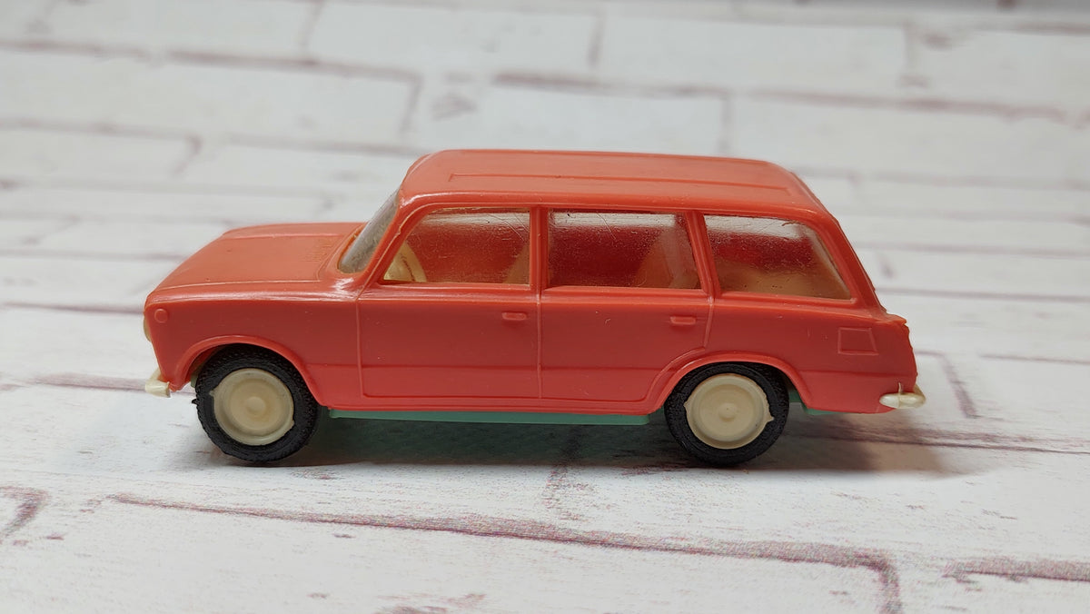 Collectible car 1/43 1970s Zhiguli 21-02.