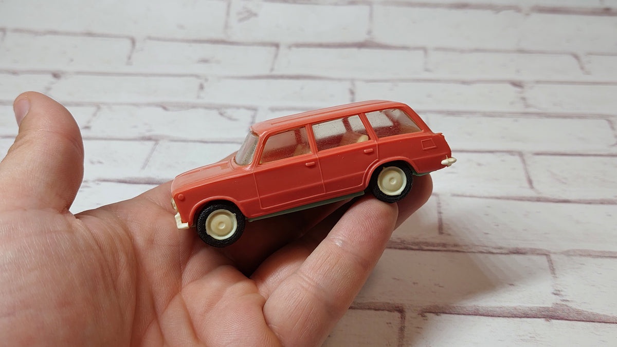 Collectible car 1/43 1970s Zhiguli 21-02.