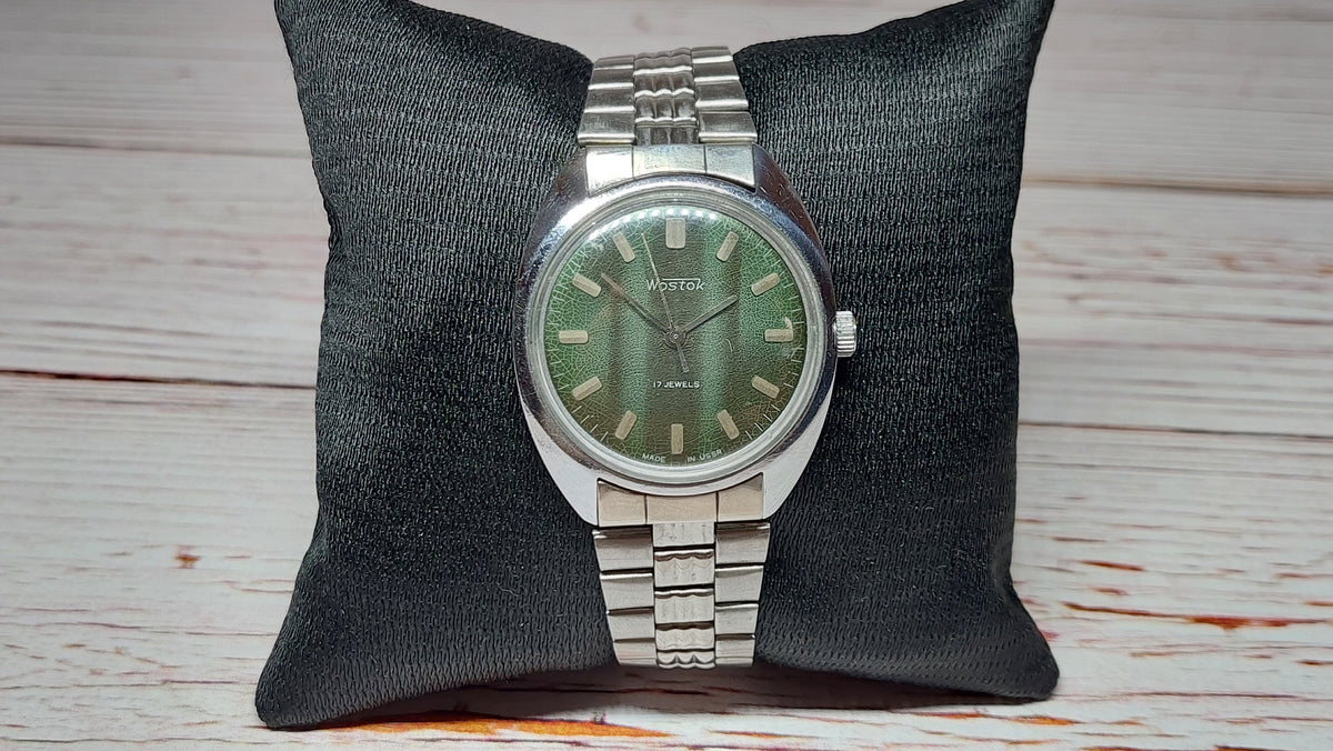Soviet vintage watches VOSTOK mechanical mechanical watches USSR.