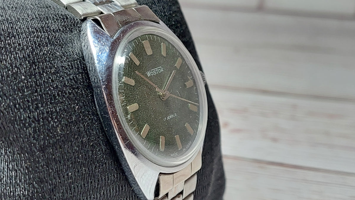 Soviet vintage watches VOSTOK mechanical mechanical watches USSR.