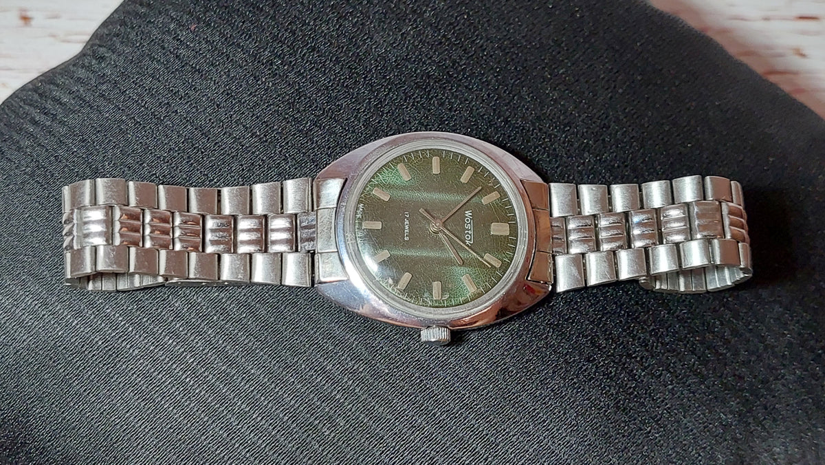 Soviet vintage watches VOSTOK mechanical mechanical watches USSR.
