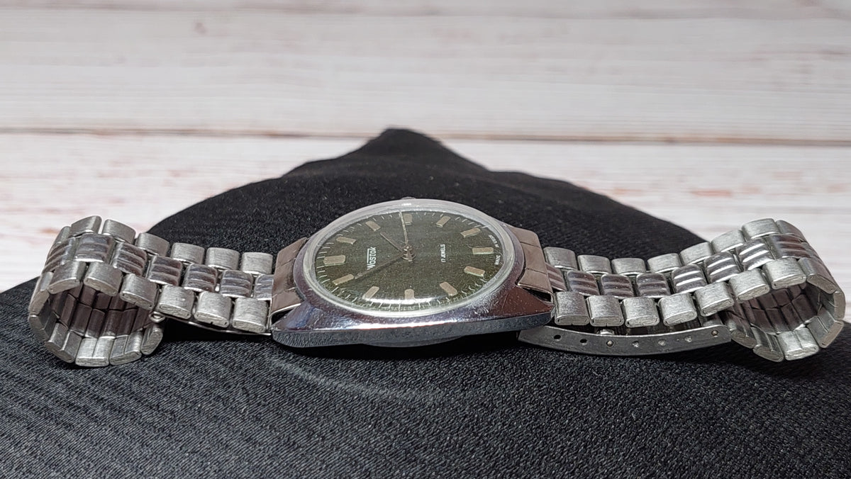 Soviet vintage watches VOSTOK mechanical mechanical watches USSR.