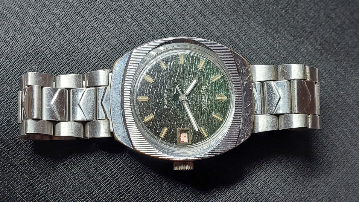 Soviet vintage watches VOSTOK mechanical mechanical watches USSR.