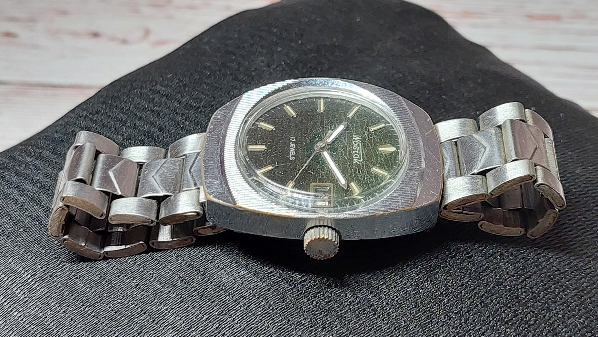 Soviet vintage watches VOSTOK mechanical mechanical watches USSR.
