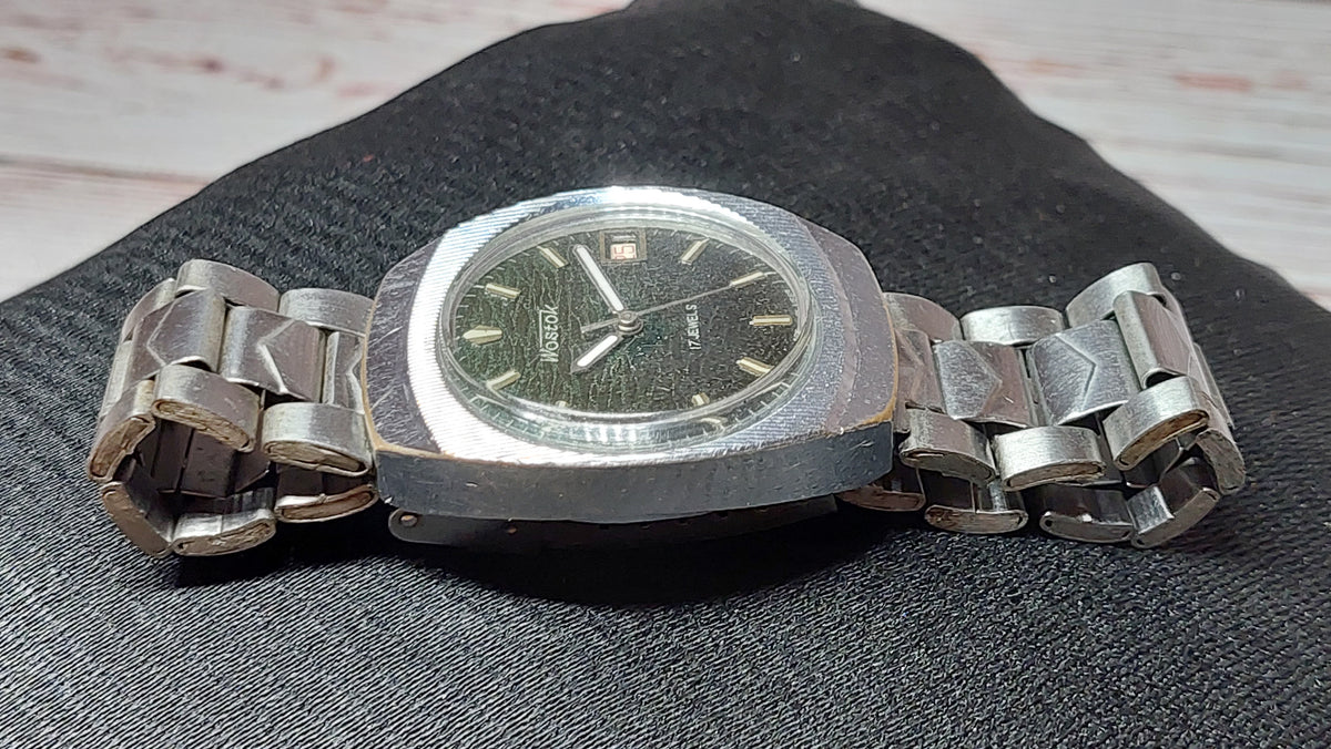 Soviet vintage watches VOSTOK mechanical mechanical watches USSR.