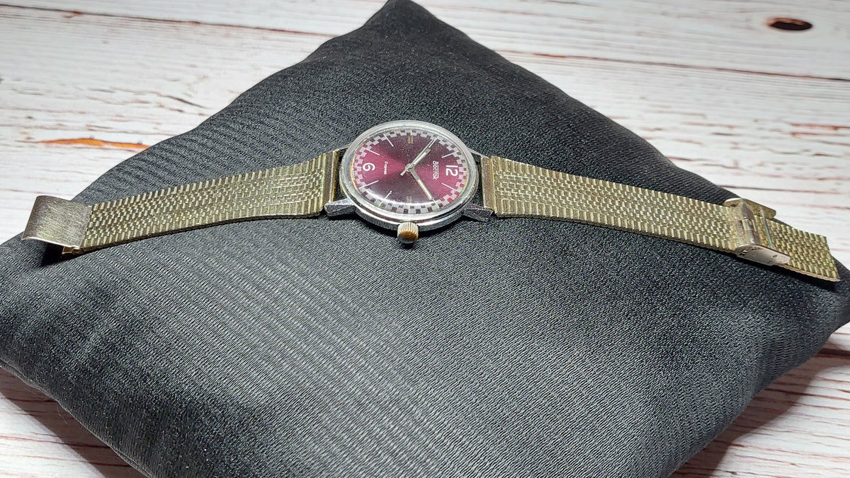 Soviet vintage watches VOSTOK mechanical mechanical watches USSR.