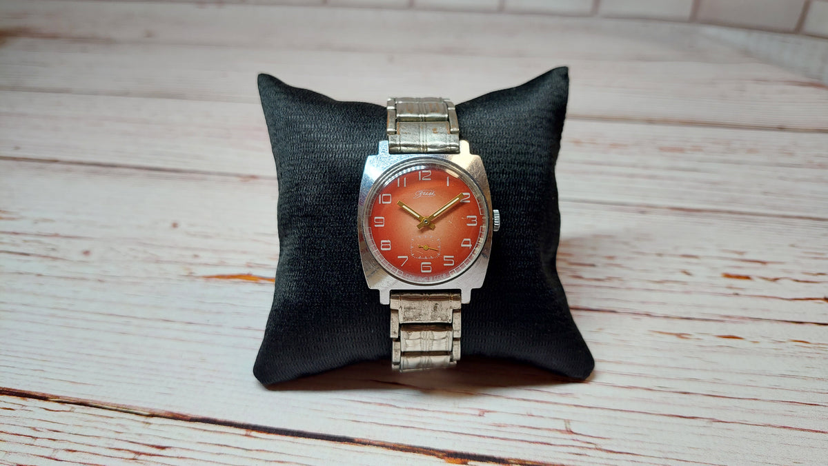 Soviet vintage watch ZiM mechanical mechanical watch USSR.