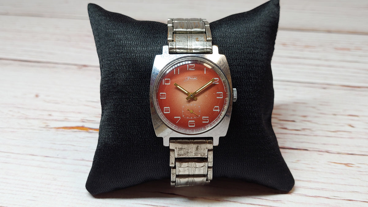 Soviet vintage watch ZiM mechanical mechanical watch USSR.