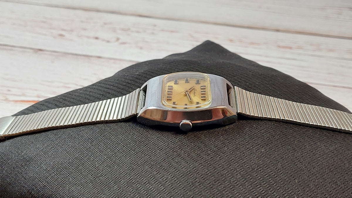Soviet vintage watch RAKETA mechanical mechanical watch USSR.