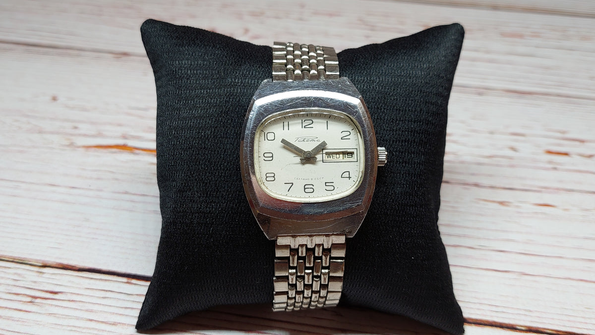 Soviet vintage watch RAKETA mechanical mechanical watch USSR.