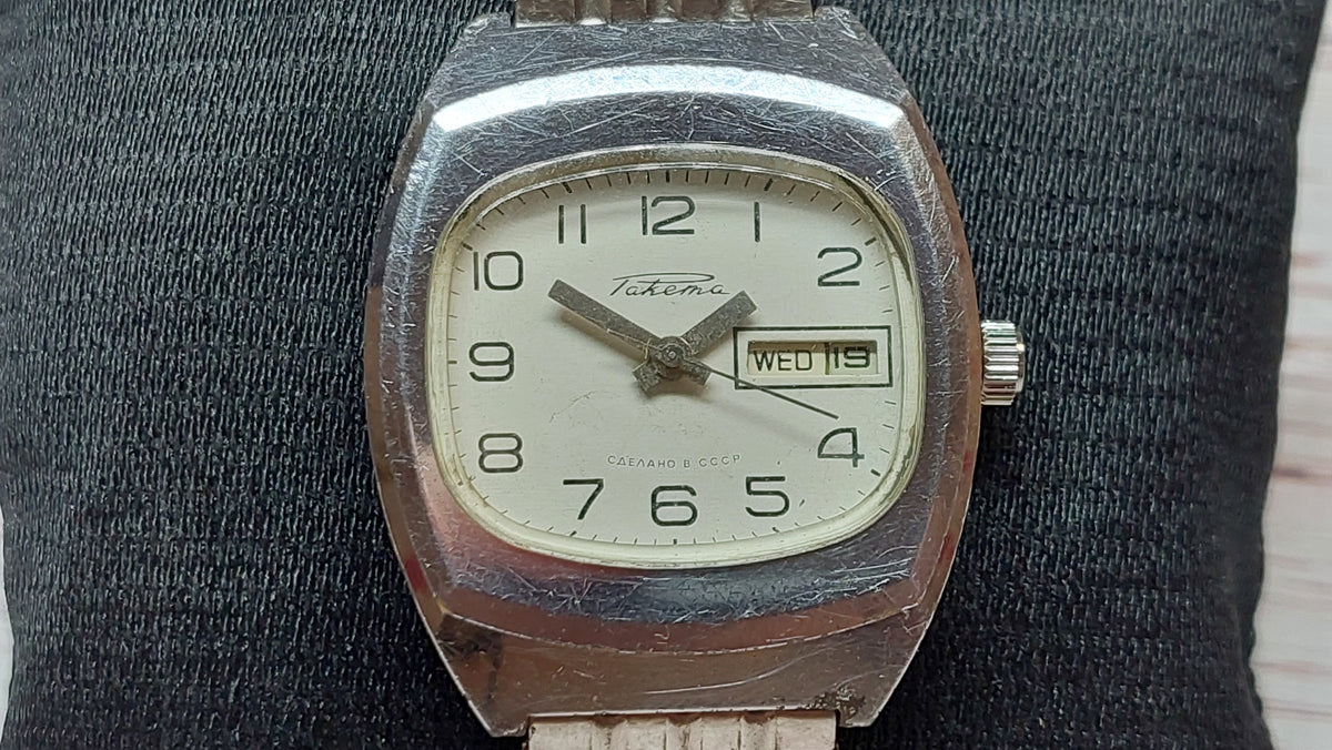 Soviet vintage watch RAKETA mechanical mechanical watch USSR.