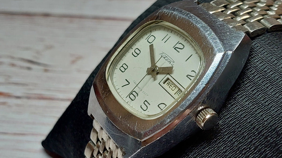 Soviet vintage watch RAKETA mechanical mechanical watch USSR.