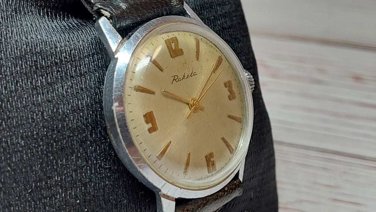 Soviet vintage watch RAKETA mechanical mechanical watch USSR.
