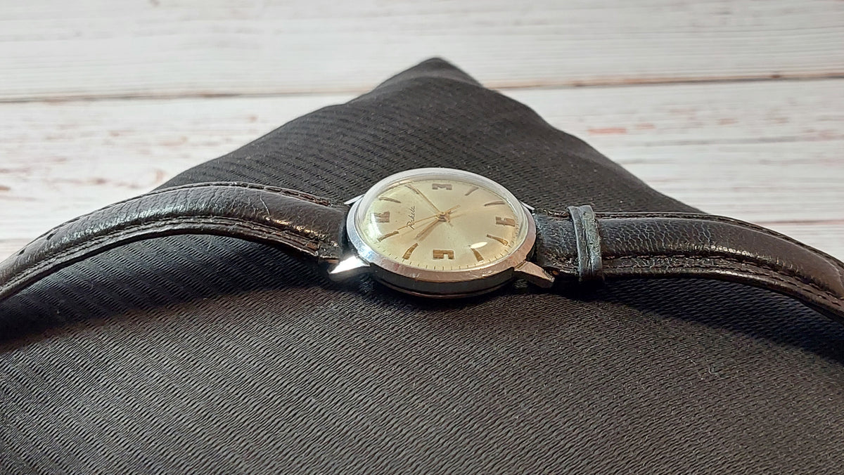 Soviet vintage watch RAKETA mechanical mechanical watch USSR.