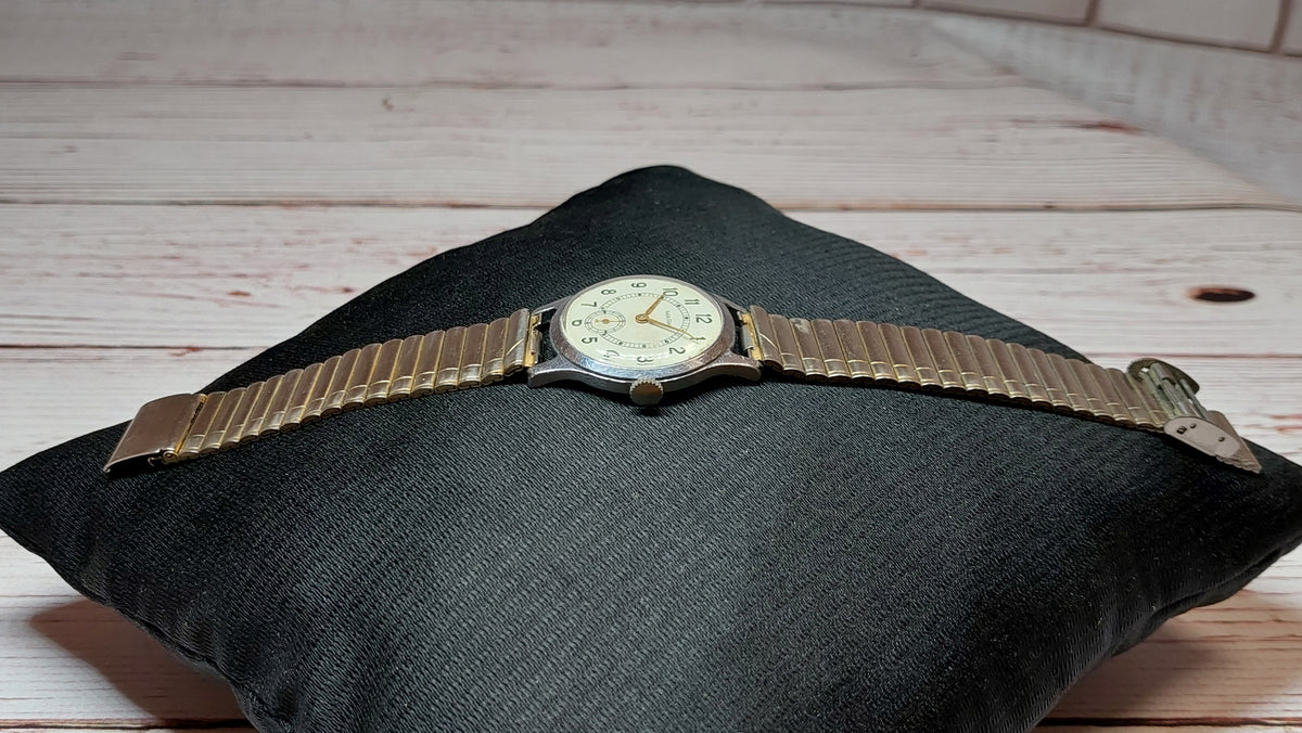 Soviet vintage watch MAYAK mechanical mechanical watch USSR.