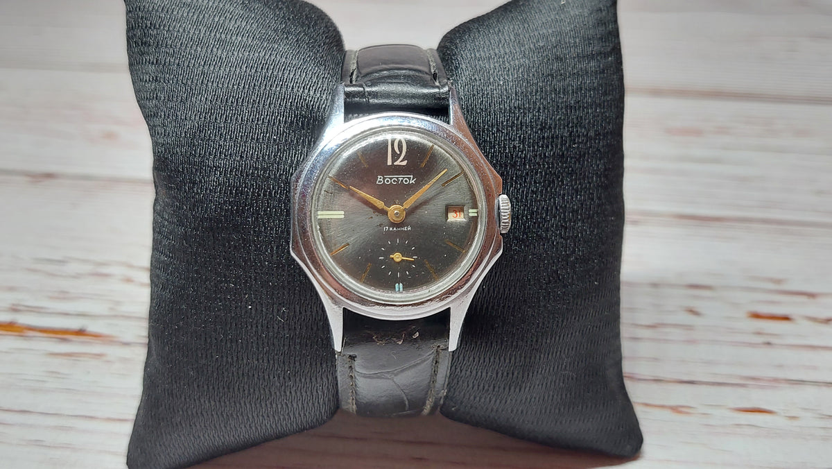 Soviet vintage watches VOSTOK mechanical mechanical watches USSR.
