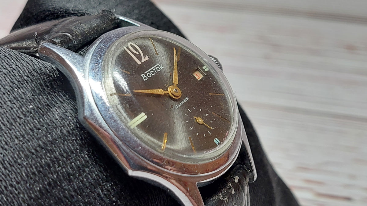 Soviet vintage watches VOSTOK mechanical mechanical watches USSR.