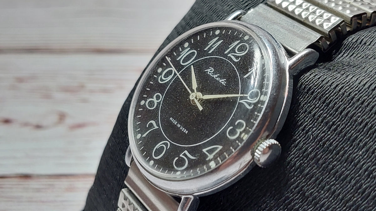 Soviet vintage watch RAKETA mechanical mechanical watch USSR.