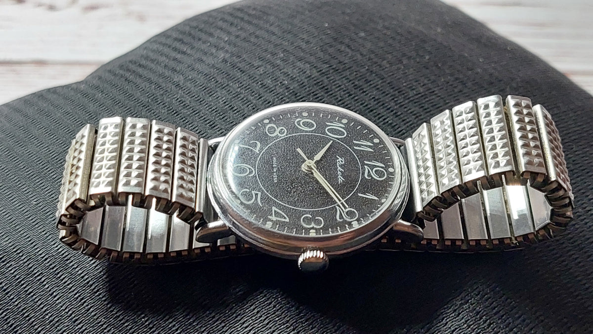 Soviet vintage watch RAKETA mechanical mechanical watch USSR.