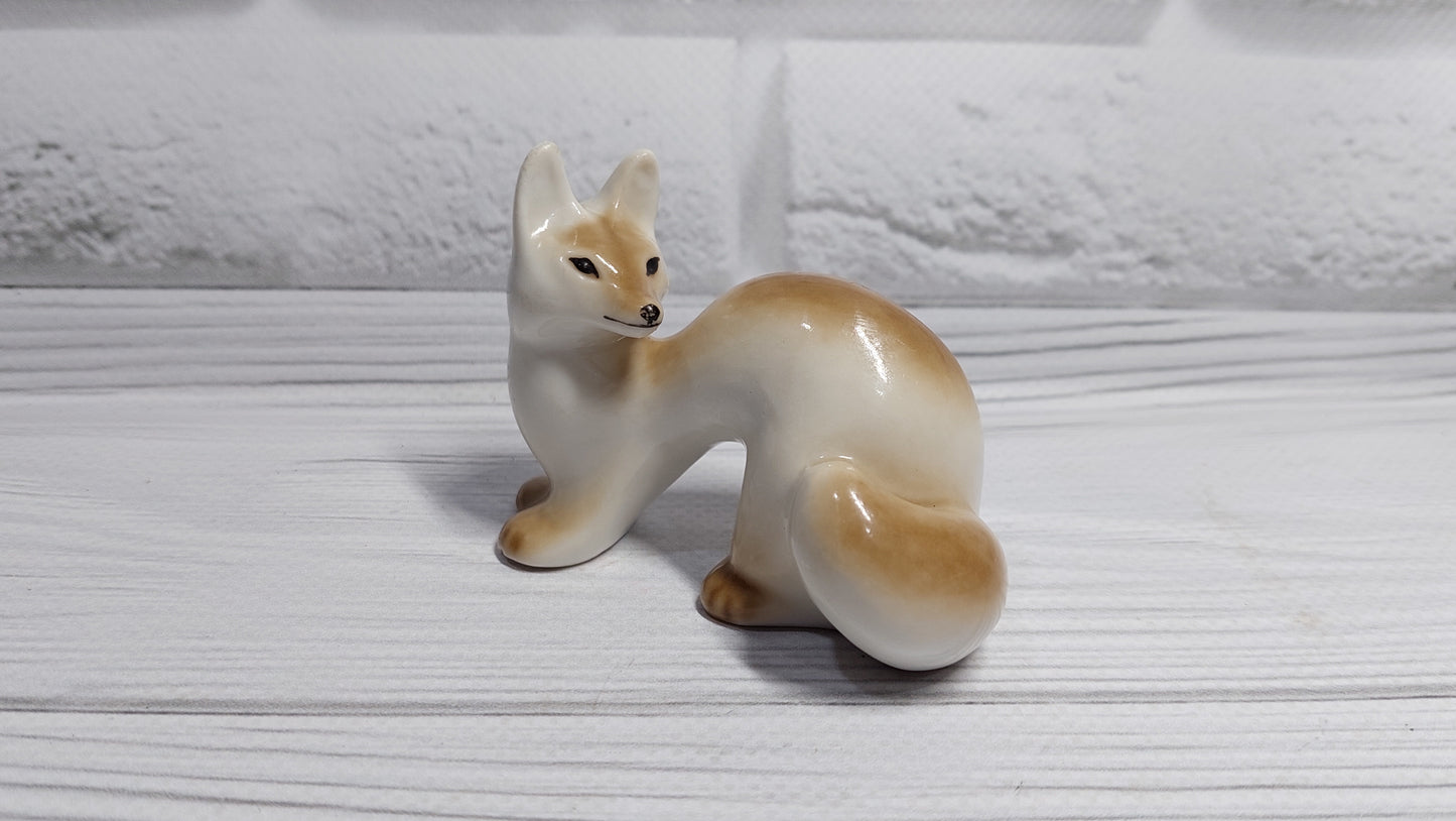 beautiful figurine Sable Lfz porcelain