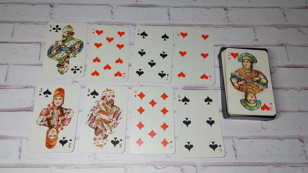 Vintage deck of playing cards with case 36 pcs.