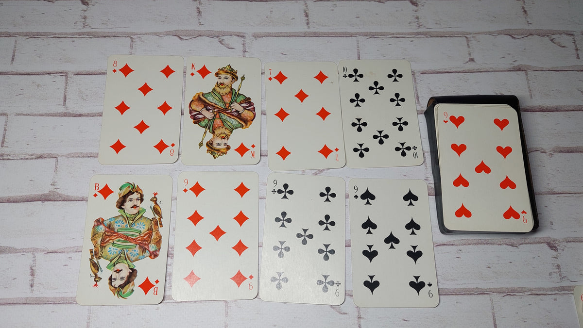 Vintage deck of playing cards with case 36 pcs.