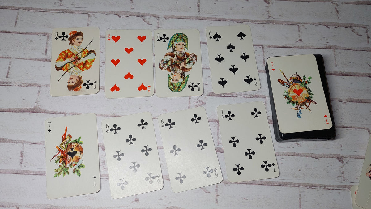Vintage deck of playing cards with case 36 pcs.