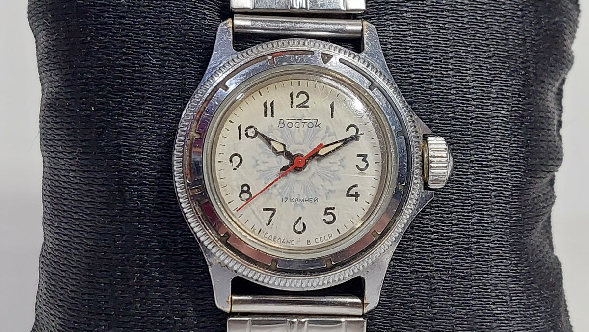 Soviet vintage watches VOSTOK mechanical mechanical watches USSR.