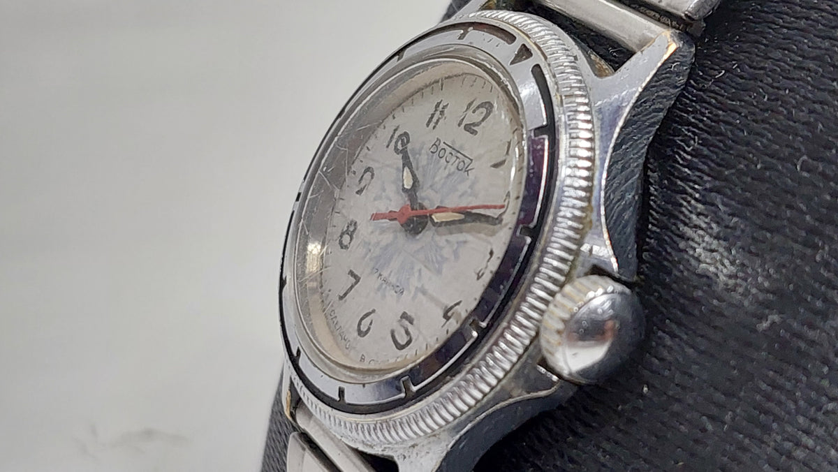 Soviet vintage watches VOSTOK mechanical mechanical watches USSR.