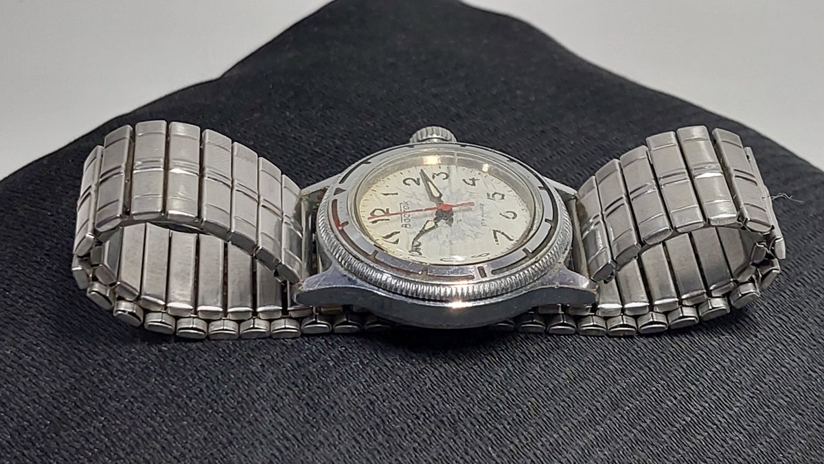 Soviet vintage watches VOSTOK mechanical mechanical watches USSR.