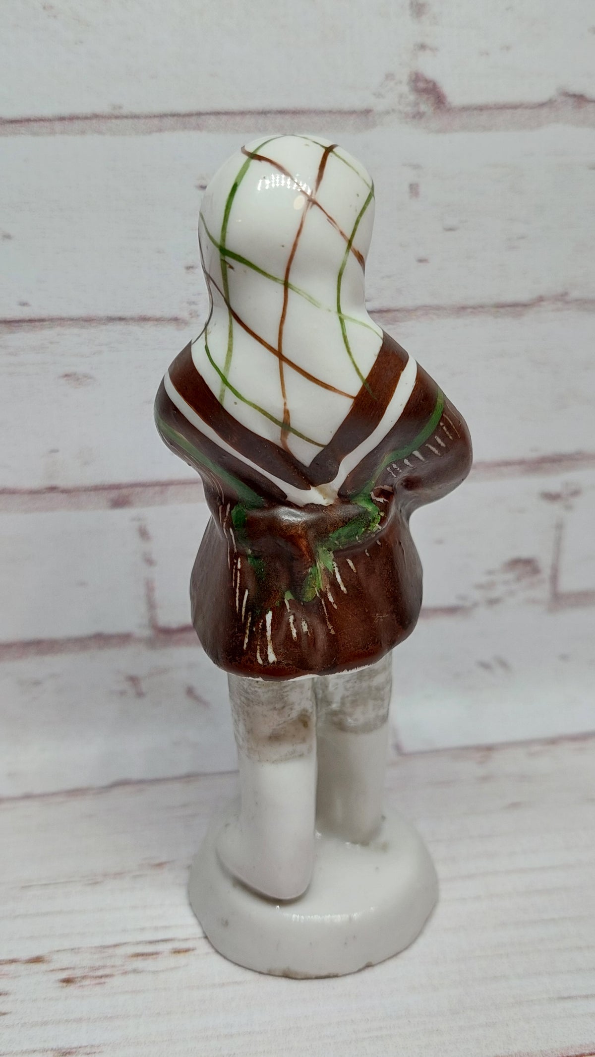 Statuette of a blockade woman ukutysh forties Bronnitsy Made in the USSR.