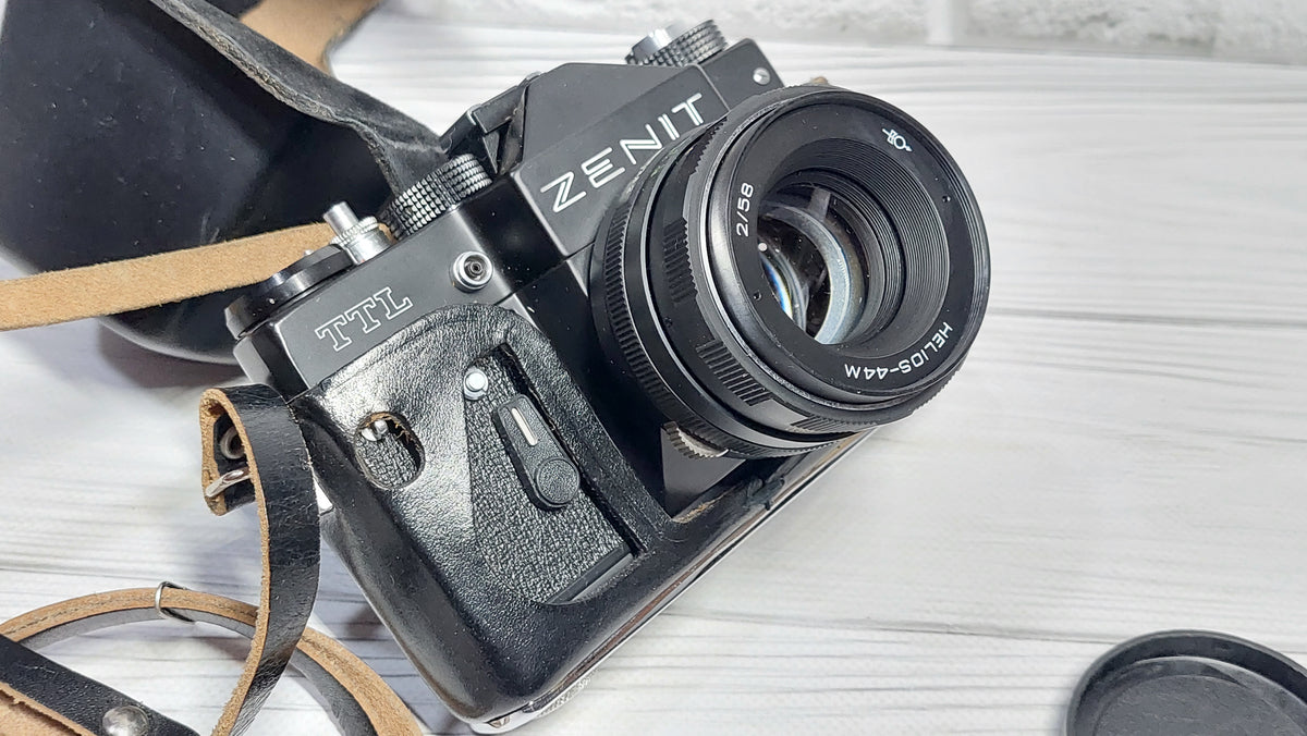 Zenith TTL Black 35mm SLR Film Camera