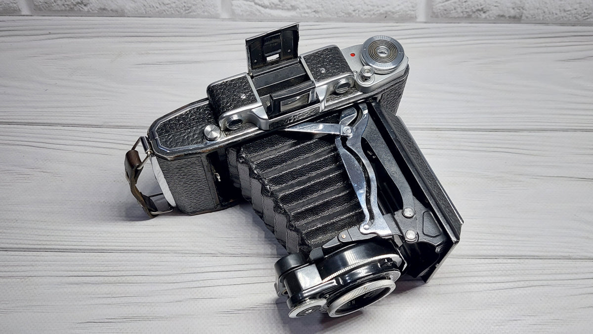 Vintage collectible Moscow-4 (Moskva) Soviet folding film photo camera