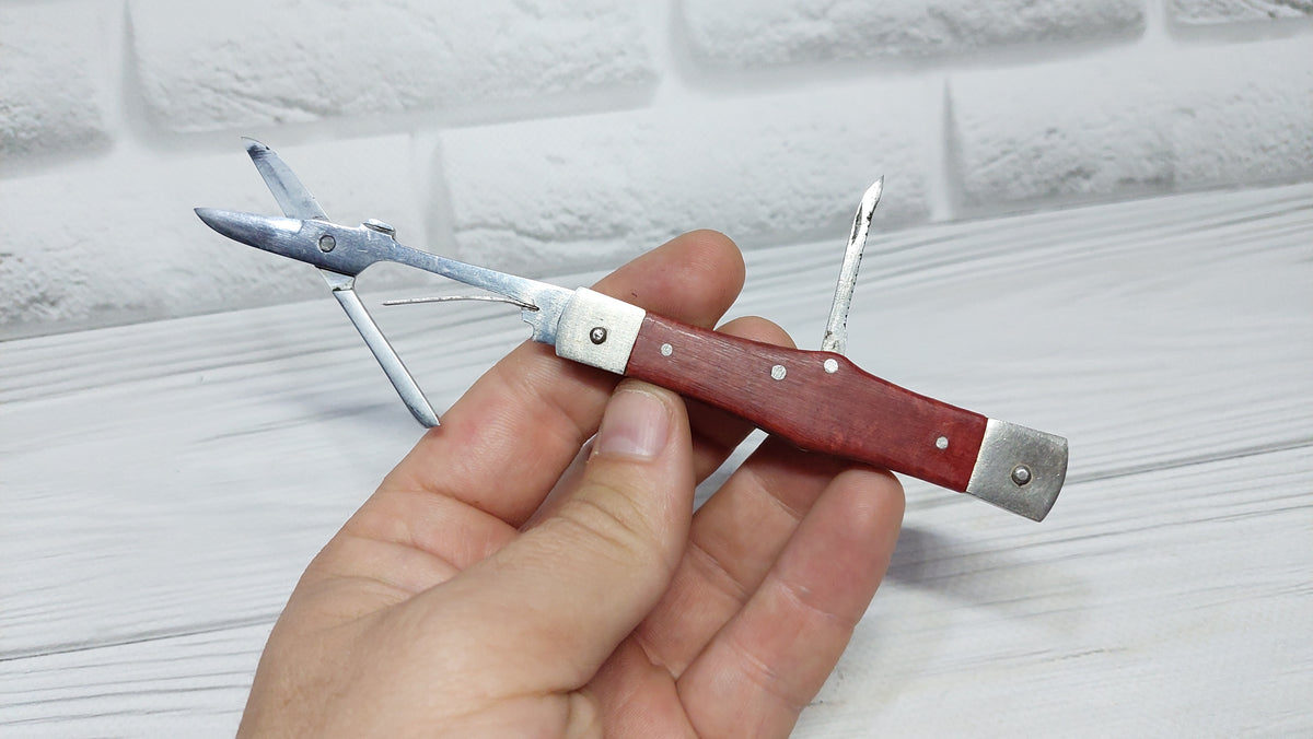 Road scissors Metallist Kharkov folding scissors made in the USSR.