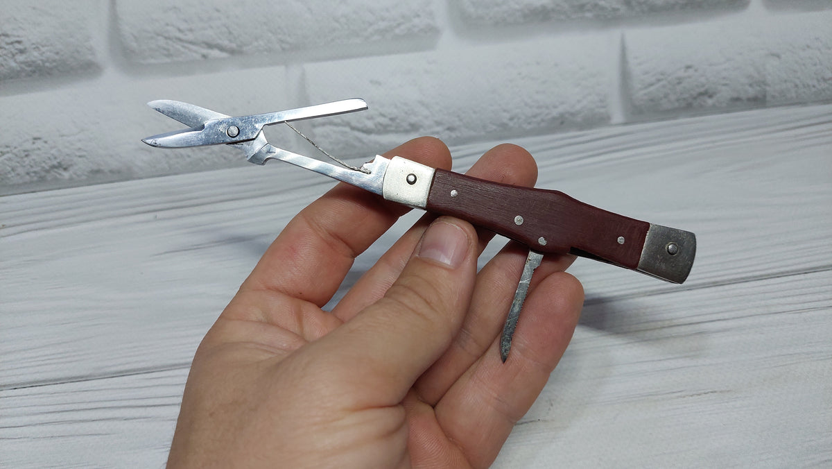 Road scissors Metallist Kharkov folding scissors made in the USSR.