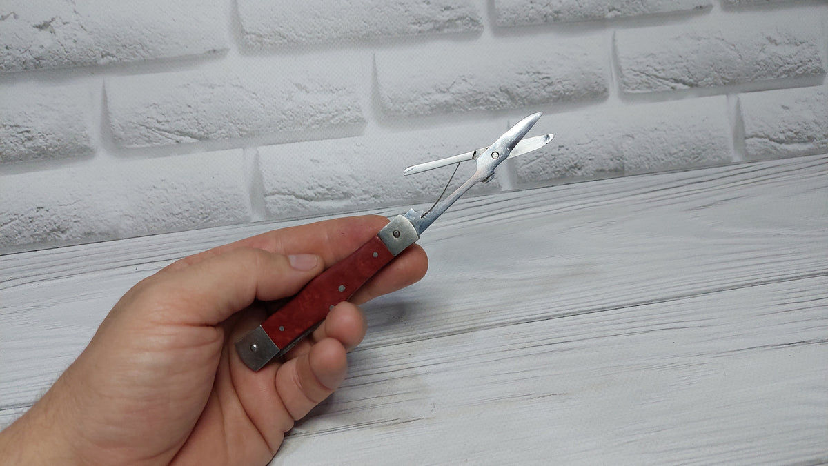Road scissors Metallist Kharkov folding scissors made in the USSR.