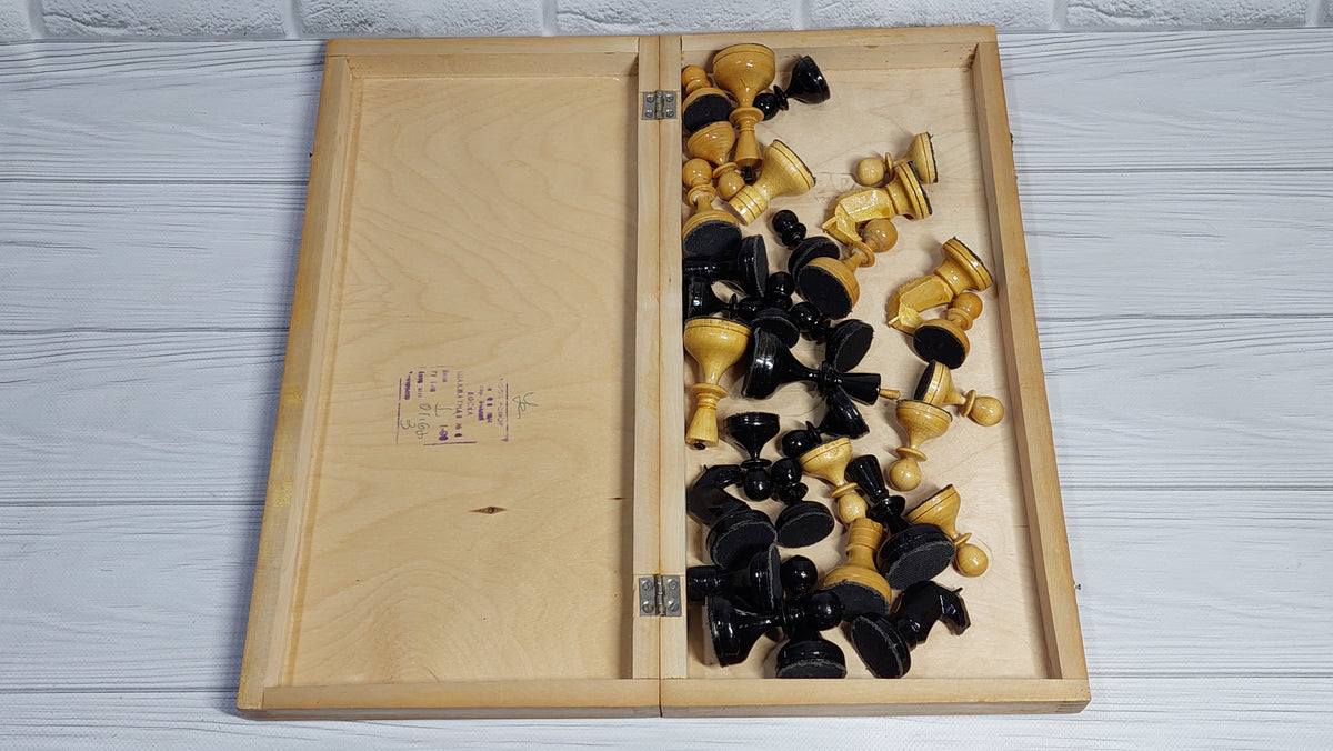 Soviet chess Valdai. Chess pieces in very good condition. Excellent gift for men, chess lovers and collectors!