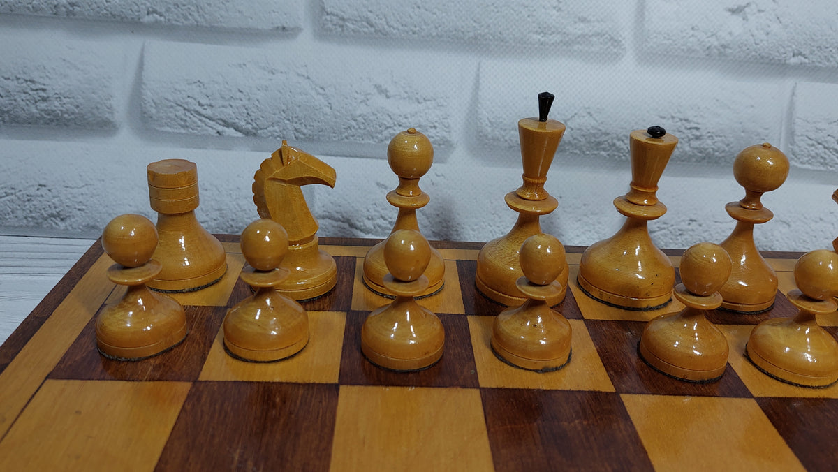 Soviet chess Valdai. Chess pieces in very good condition. Excellent gift for men, chess lovers and collectors!