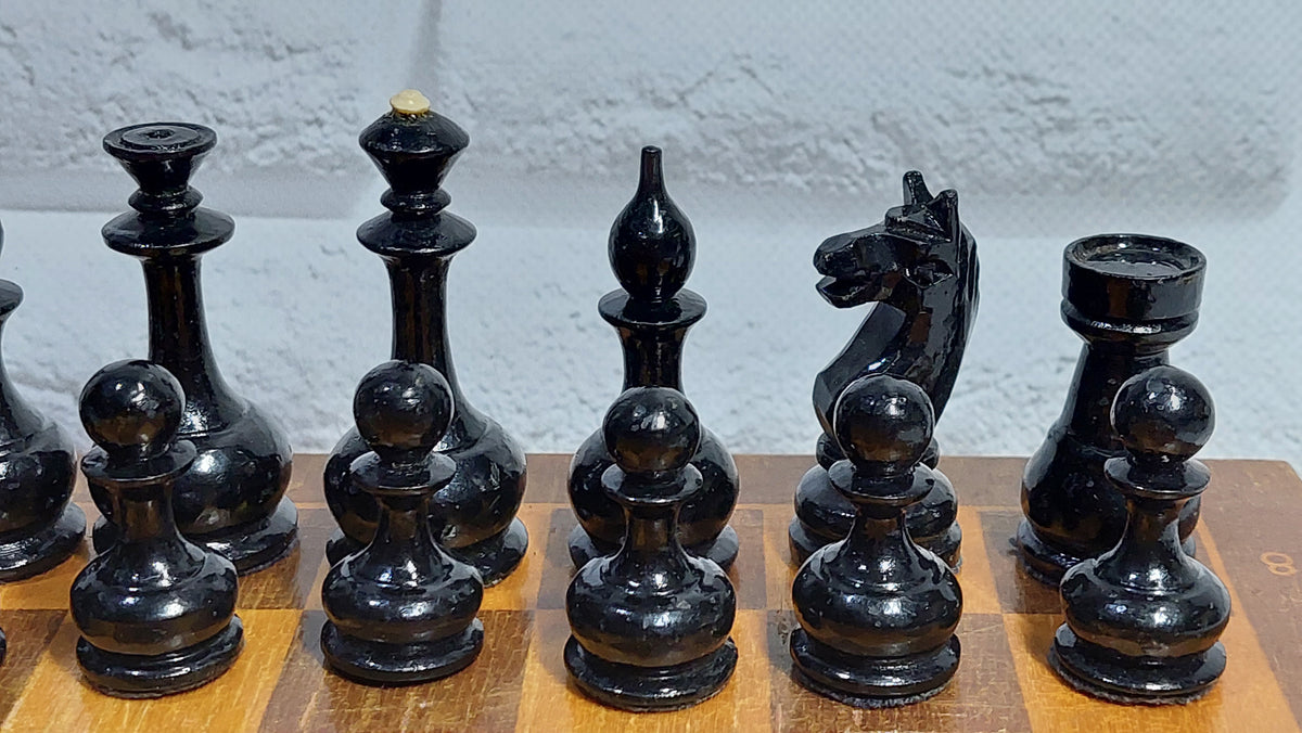 Beautiful authentic classic soviet wooden medium chess set, russian usa, vintage 1950.