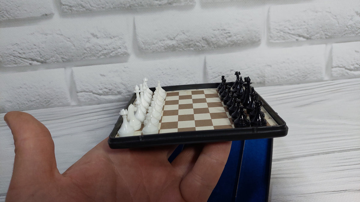 Travel magnetic chess USSR